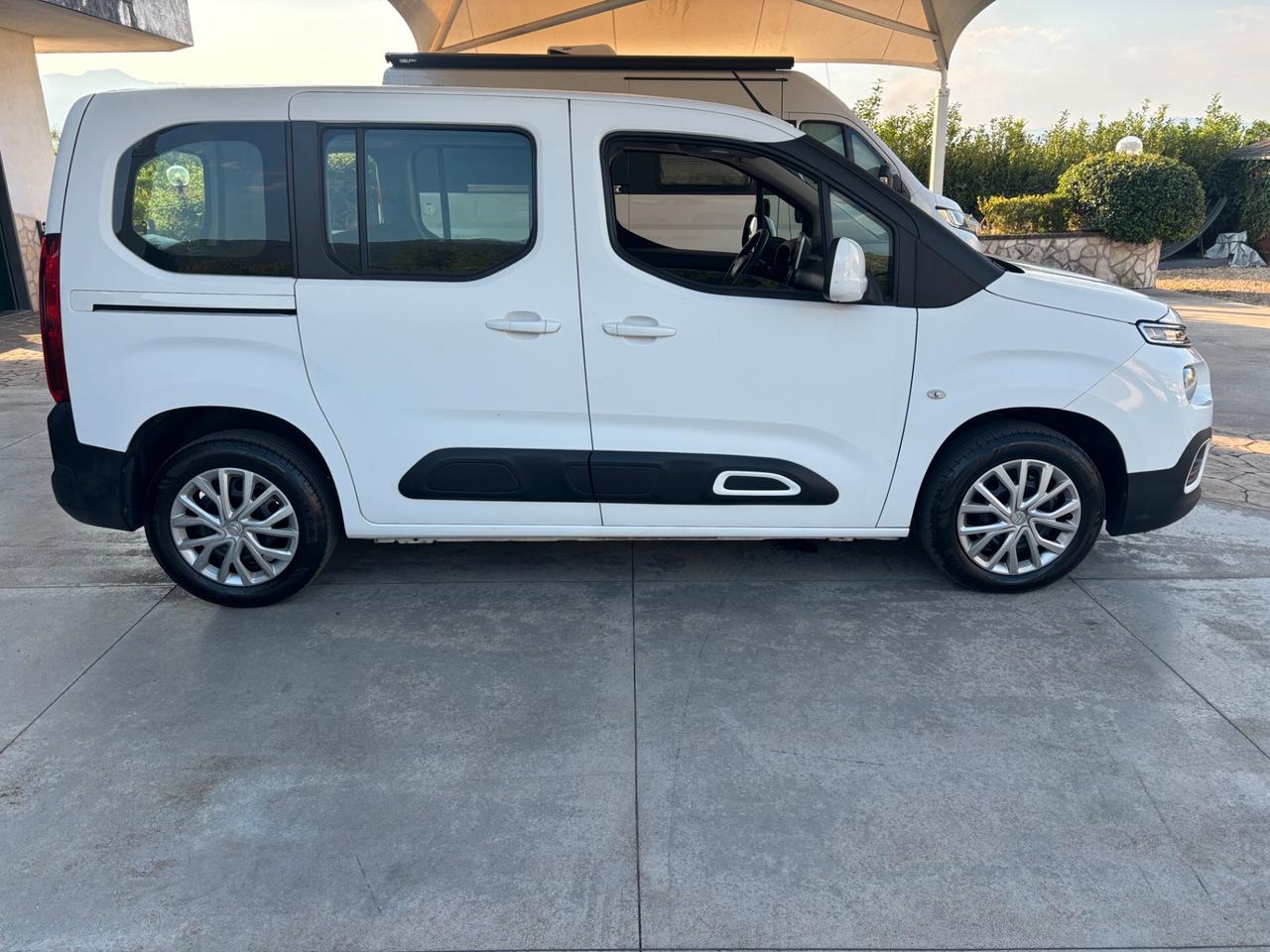 Citroen Berlingo BlueHDi 130 EAT8 M Shine- 2020
