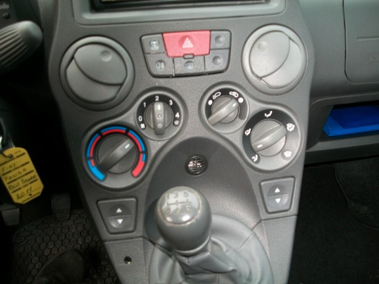 Fiat Panda 1.2 Emotion 1242 BENZINA EURO 05 NERA KM 199587 A EURO 3990,00 PIU PASSAGGIO E GARANZIAO GARANZIA UN ANNO