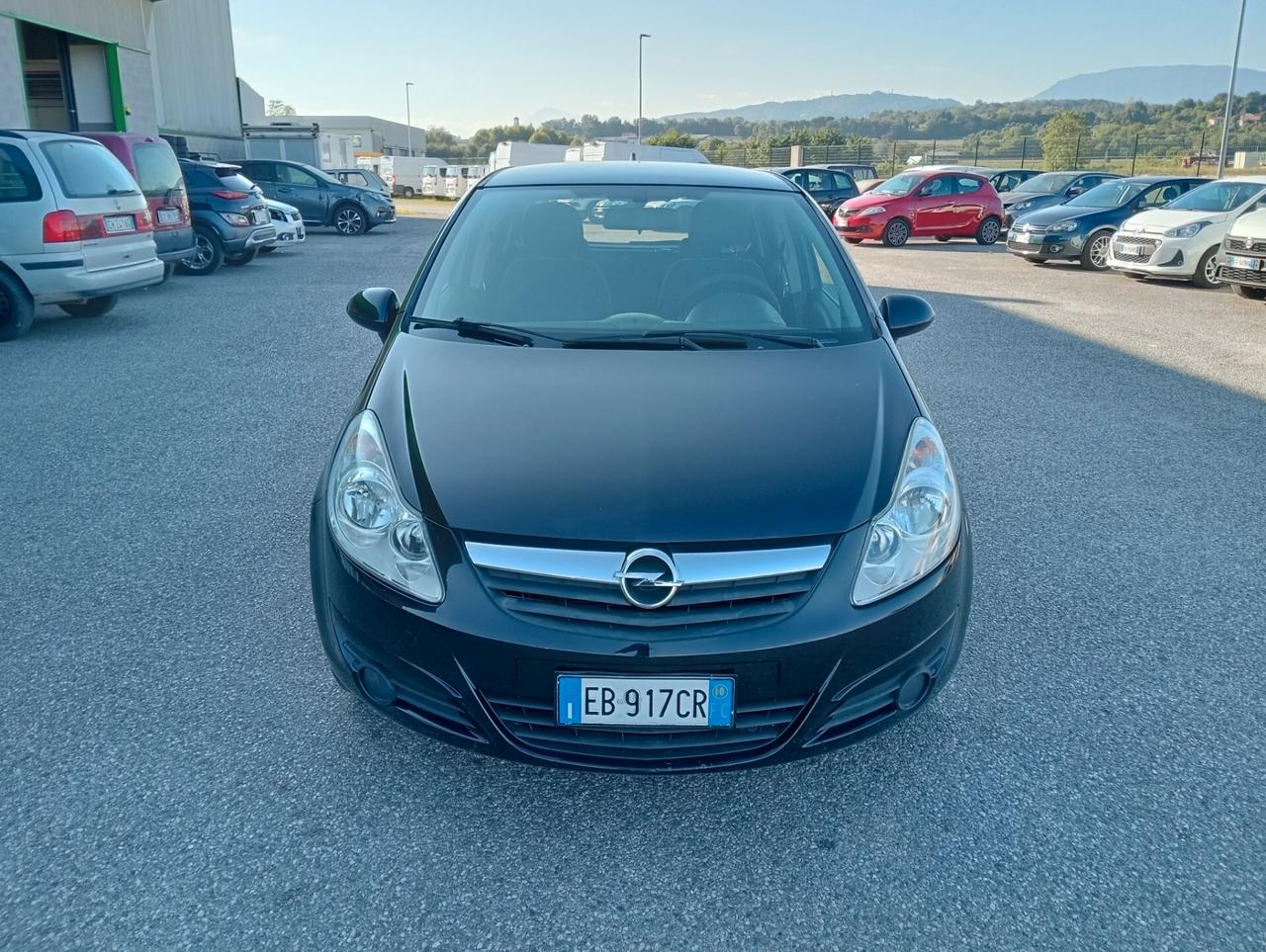 Opel Corsa 1.0 12V 65cv 5 porte OK NEOPATENTATI