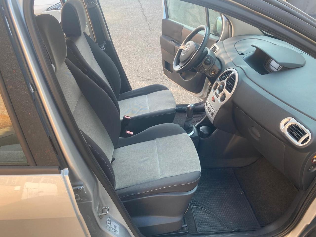 Renault Modus Grand 1.2 75cv Dynamique - NEOPATENTATI