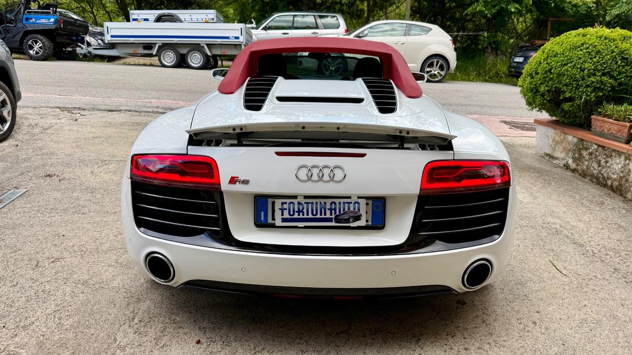 Audi R8 Spyder 5.2 V10 FSI quattro R tronic