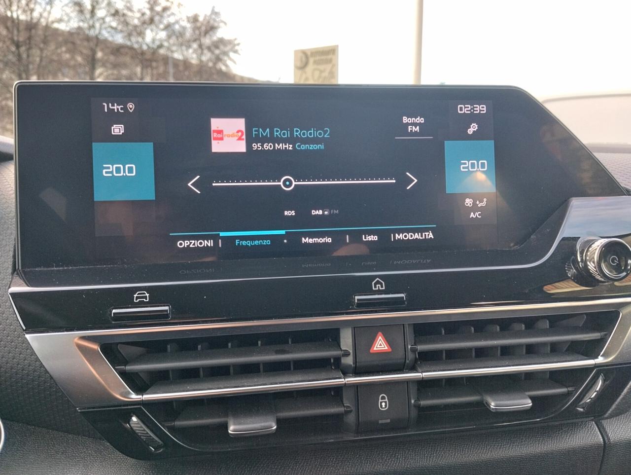 Citroen C4 PureTech 130 S&S EAT8 Shine