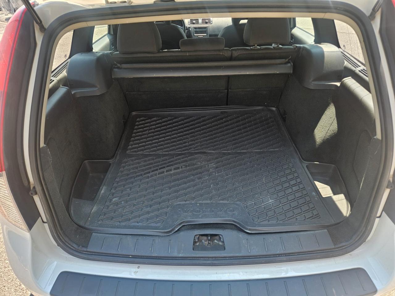 Volvo V50 D2 POLAR