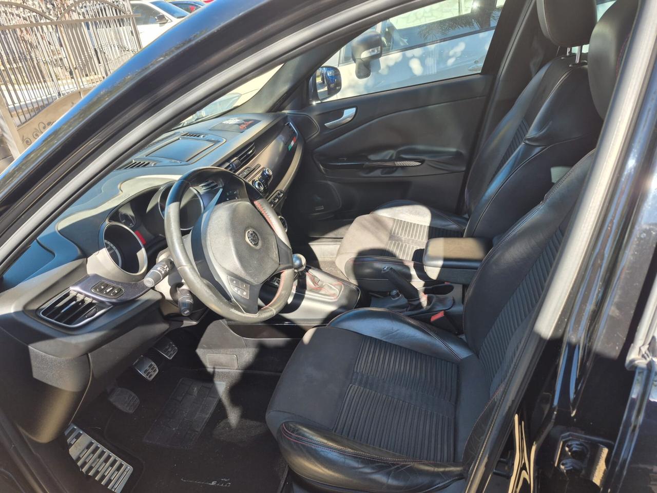 Alfa Romeo Giulietta 1.6 JTDm-2 105 CV Veloce