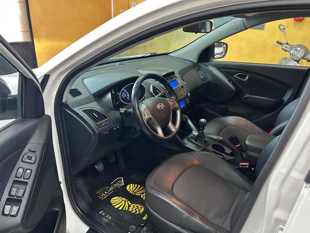 HYUNDAI IX35 1.7 Crdi “PELLE/CRUISE/LED/17”-2013