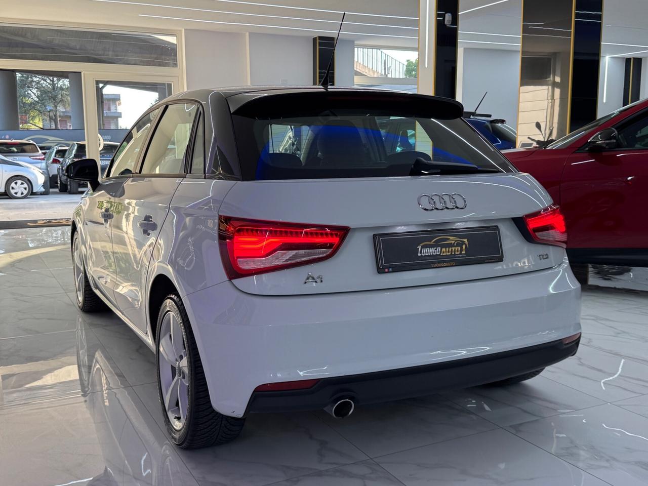 Audi A1 1.6 TDI 116CV S tronic Sport Bi-Color