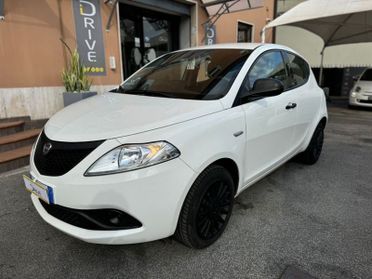 Lancia Ypsilon 1.2 69 CV 5 porte Elefantino Blu+gpl