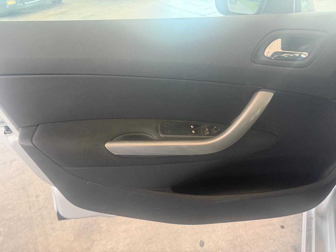 Peugeot 308 1.4 VTi 95CV 5p. Premium