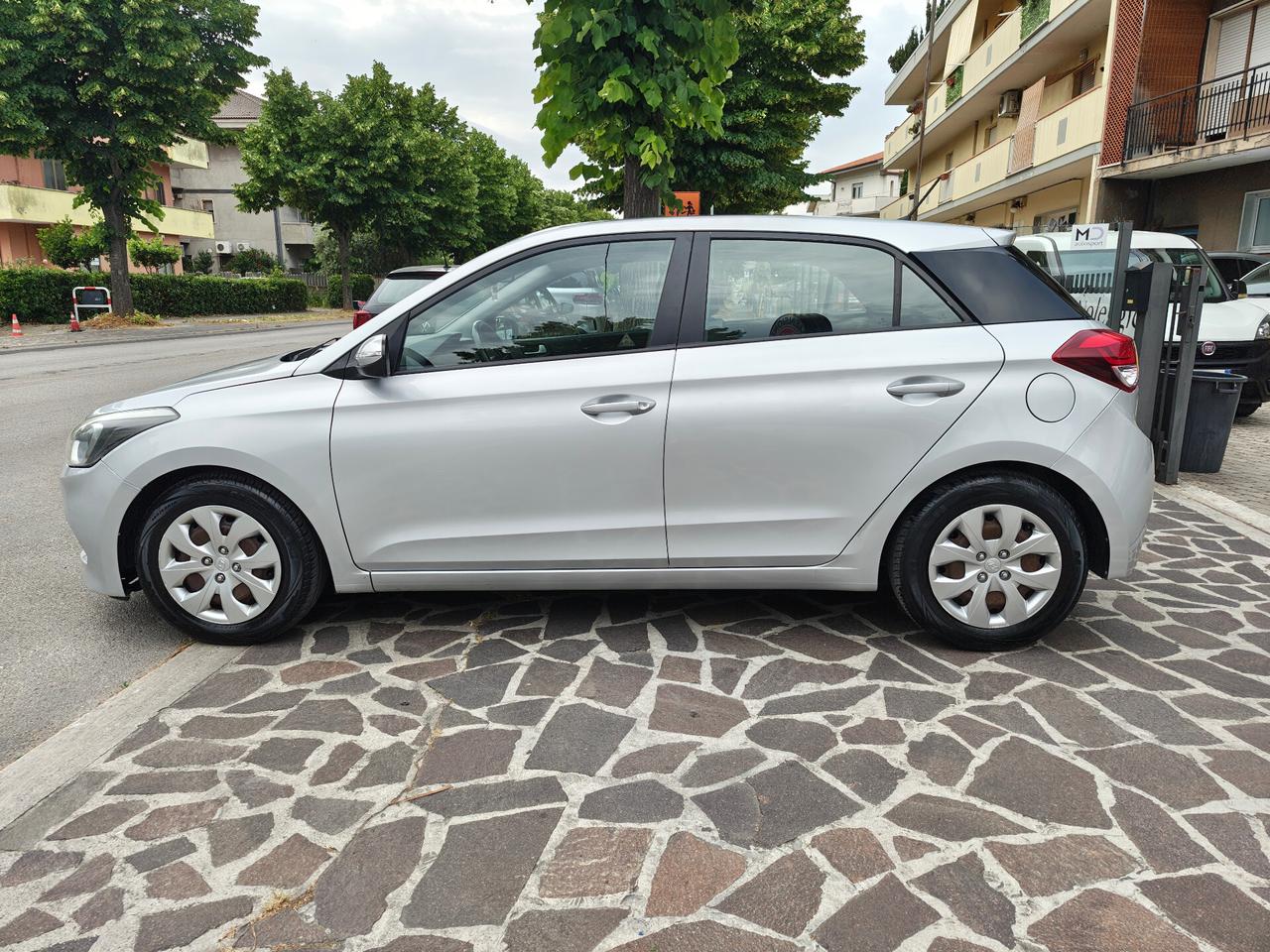 Hyundai i20 1.2 84 CV 5 porte Econext Comfort