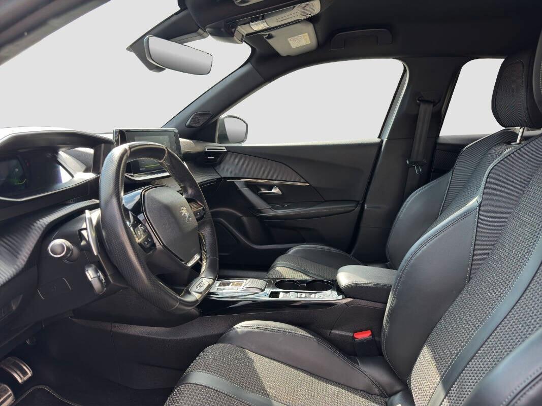 Peugeot 2008 BlueHDi 130 S&S EAT8 GT 2023