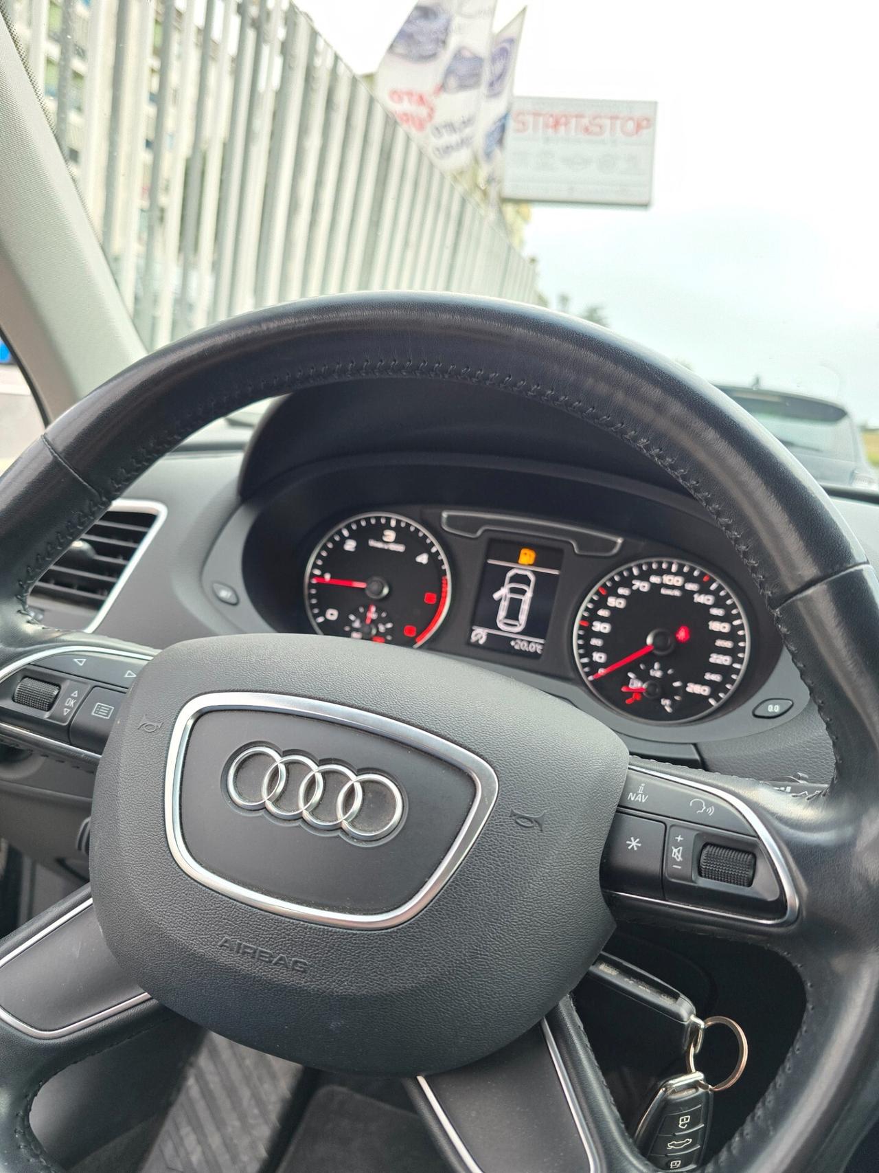 Audi Q3 2.0 TDI 150 CV S tronic Sport