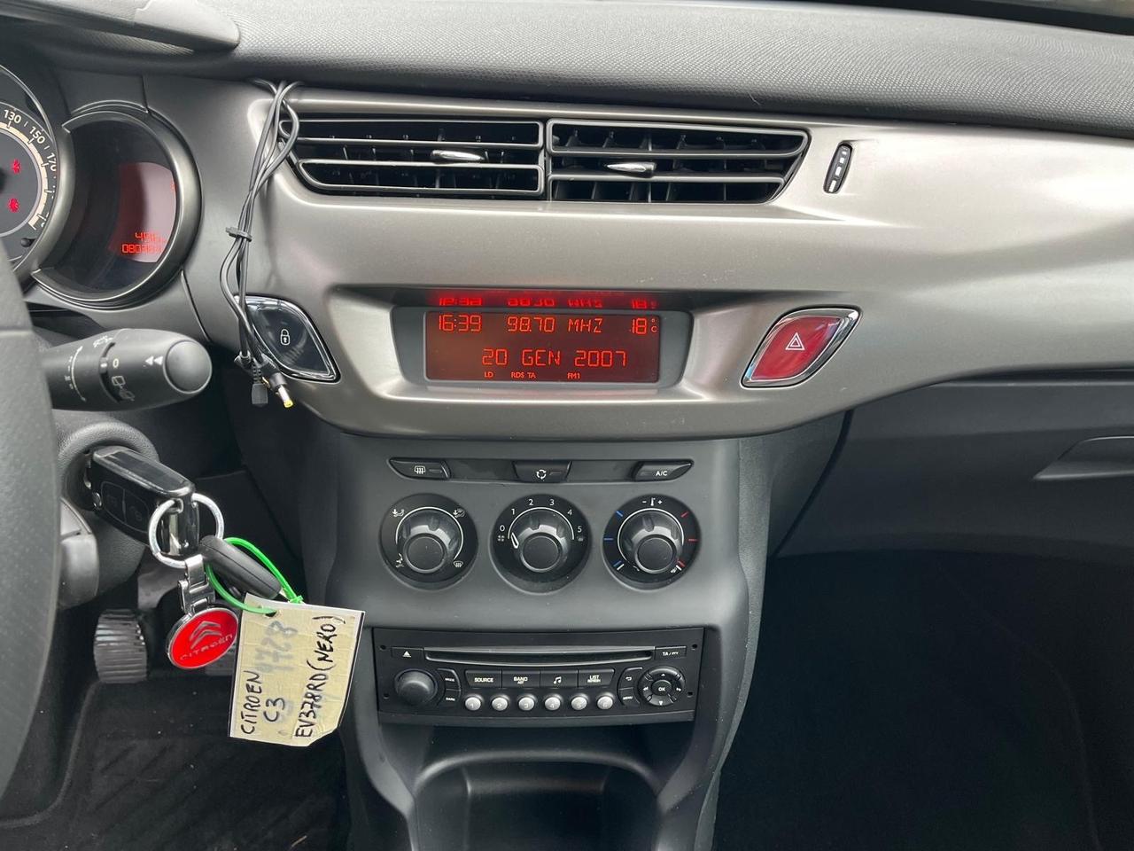 Citroën C3-1.2 benz-full opt-km 80000-2014