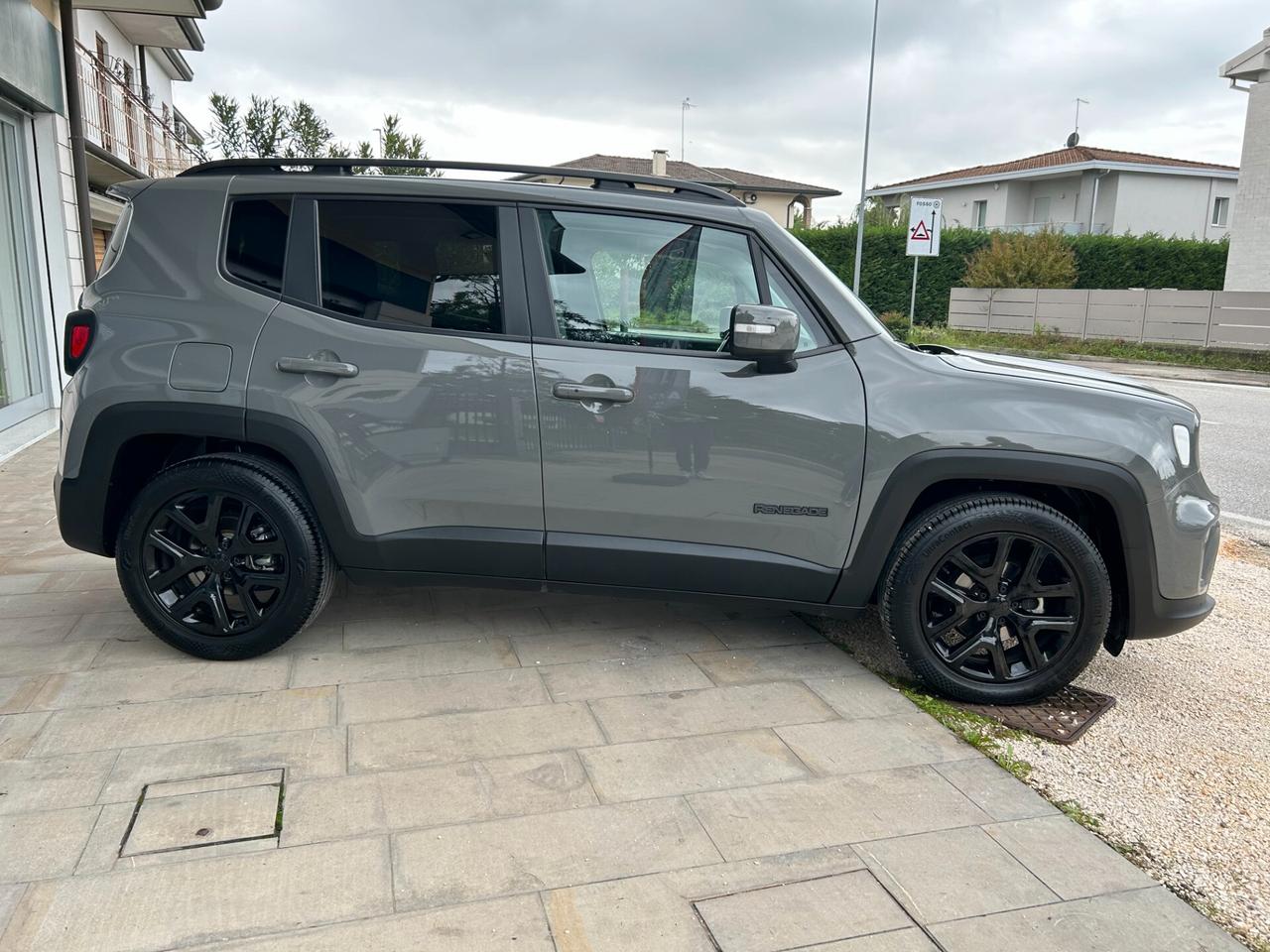 Jeep Renegade 1.6 Mjt DDCT 120 CV Night Eagle