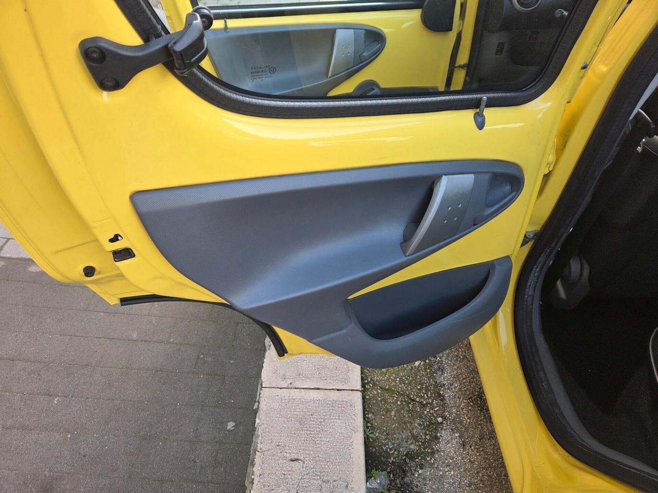 PEUGEOT 107 ANNO 2009 5PORTE SOLI KM 78000 CERTIF