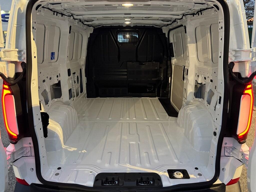 Volkswagen T7 Transporter 28 2.0 Tdi 150CV L1