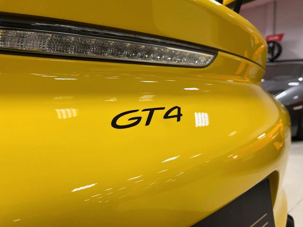 Porsche Cayman (981) GT4