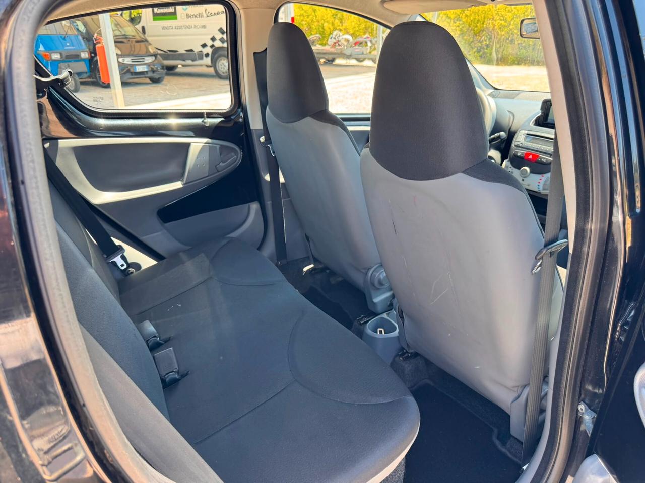 Toyota Aygo 1.0 12V VVT-i 5 porte Deep Ocean Connect