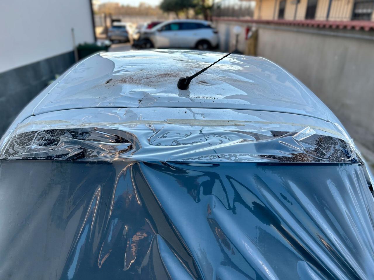 Peugeot 208 1.5 HDi 100CV - 2023 Incidentata