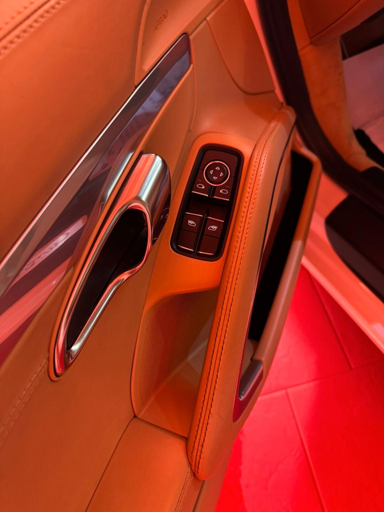 Porsche 911 3.4 Carrera Coupé