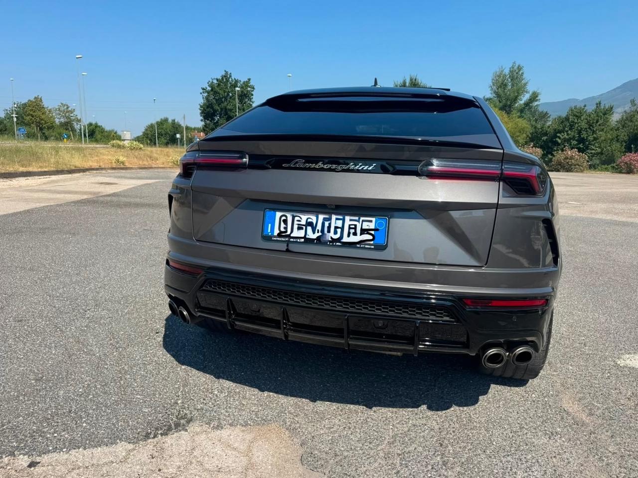 Lamborghini Urus 4.0 italia accetto permute iva compresa