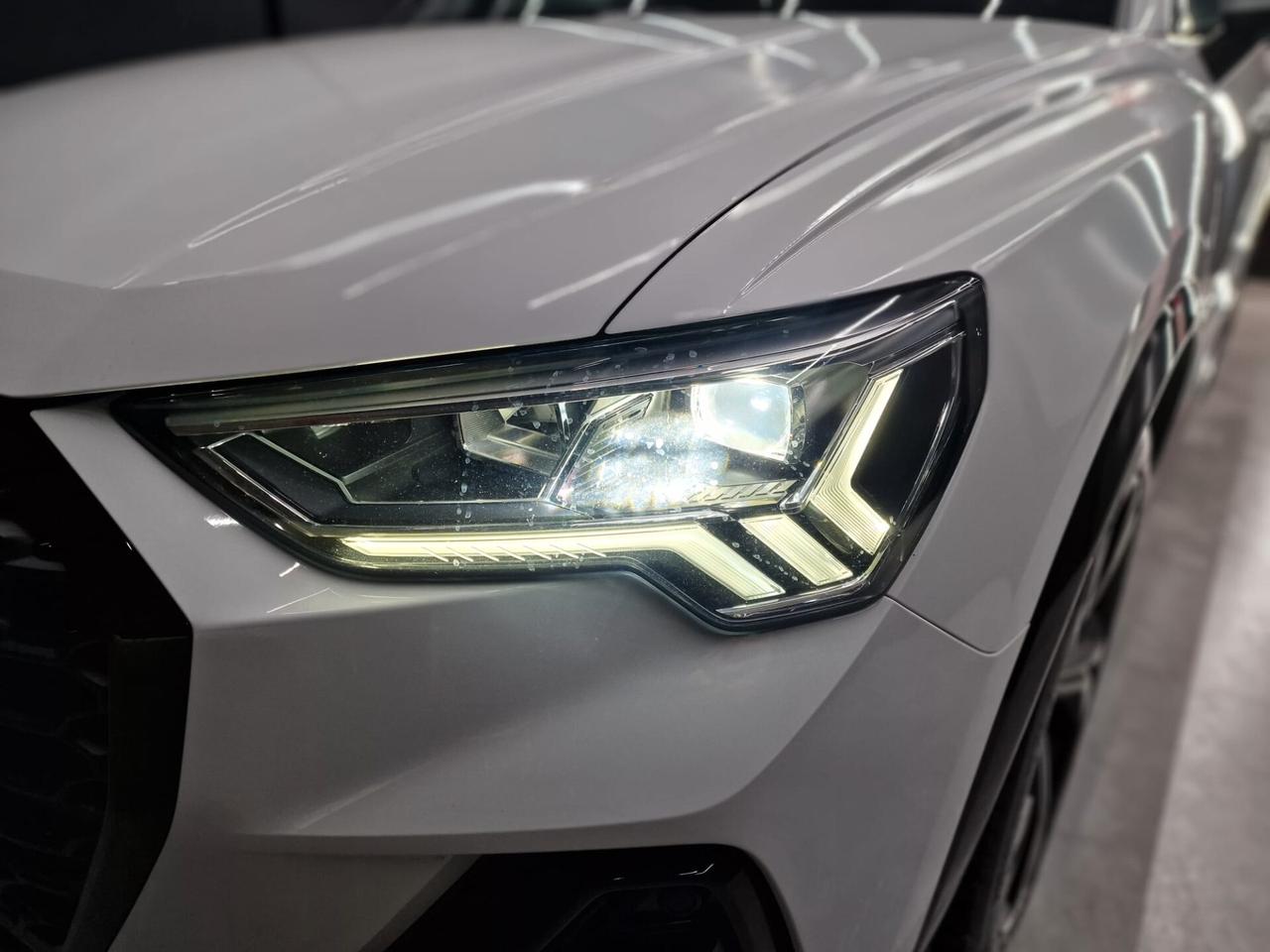 Audi Q3 SPB 35 TDI S tronic line edition 2.0 150CV Identity Black