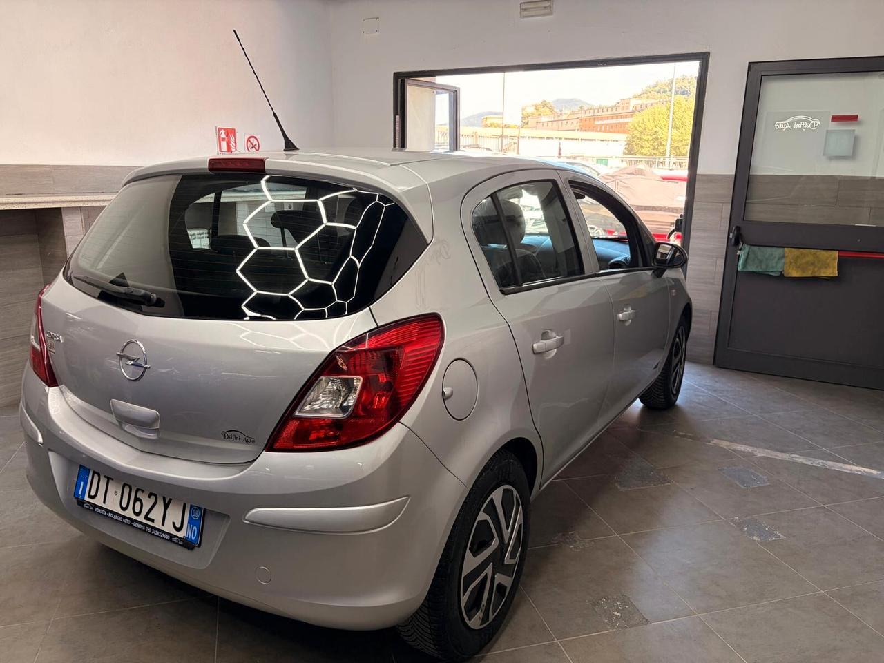 Opel Corsa 1.0 12V 5 porte Enjoy