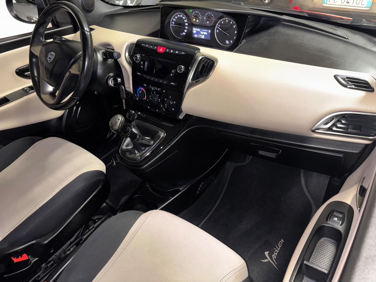 Lancia Ypsilon 1.2 BENZINA OK NEOPATENTATI