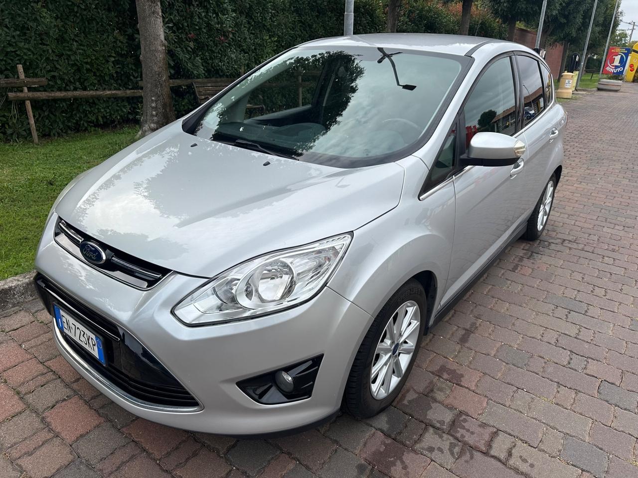 Ford C-Max 1.6 benz/GPL 2012 neopatentati