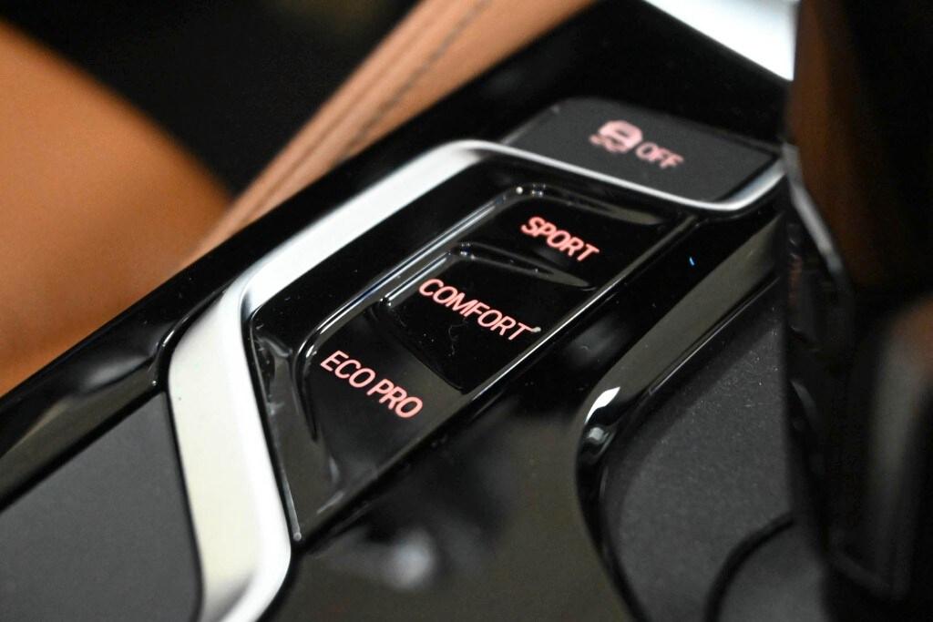 BMW Serie 5(G30/31/F90) 520d 48V xDrive Touring...