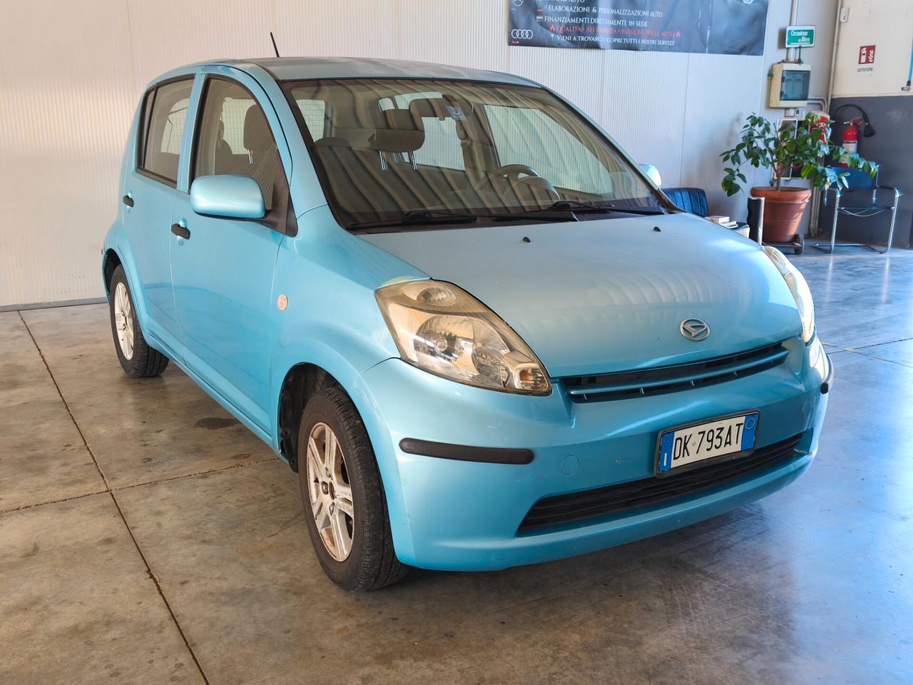 Daihatsu Sirion 1.0 12v