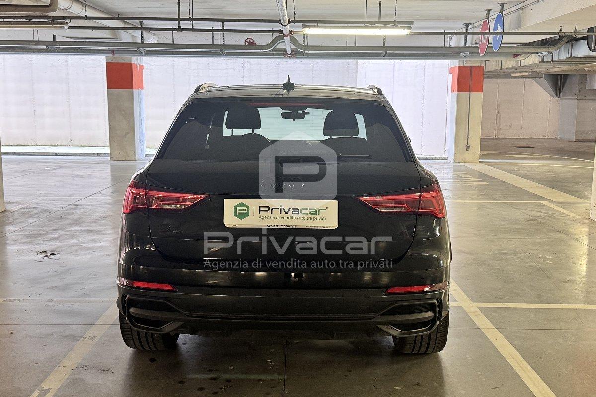 AUDI Q3 35 TDI S tronic Identity Black
