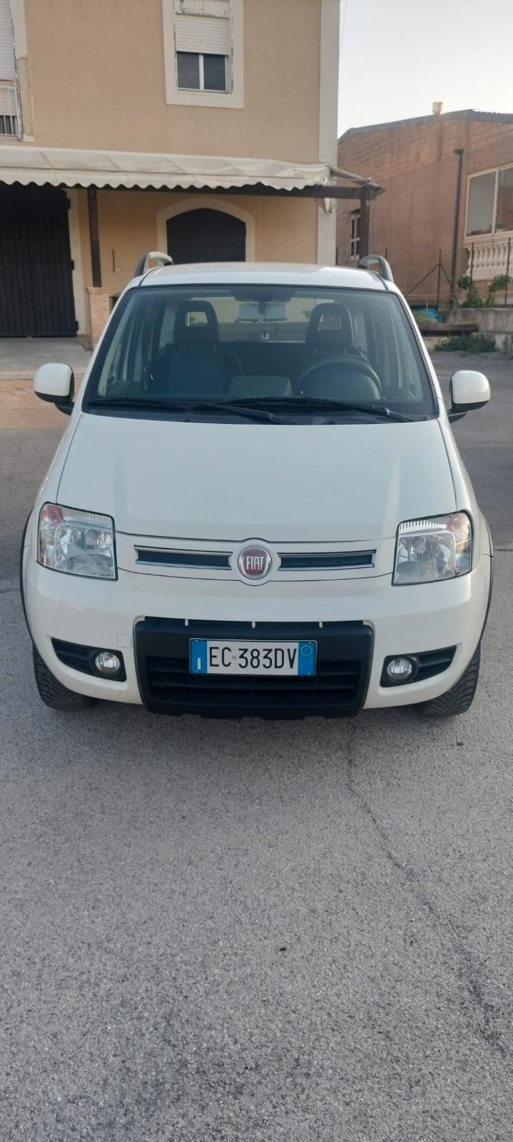 Fiat Panda 1.3 MJT 16V DPF 4x4 Climbing