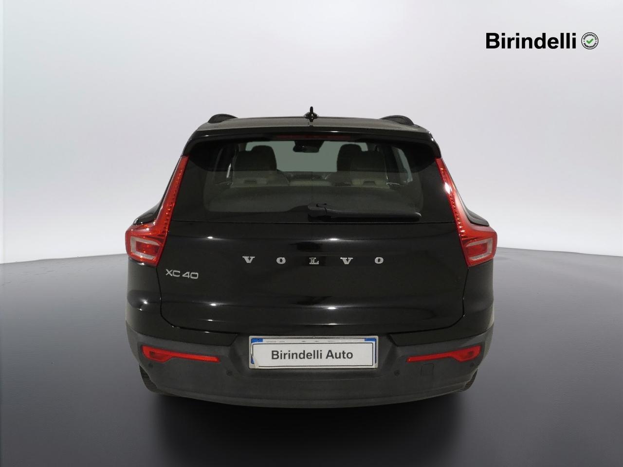 VOLVO XC40 (2017-->) - XC40 T3