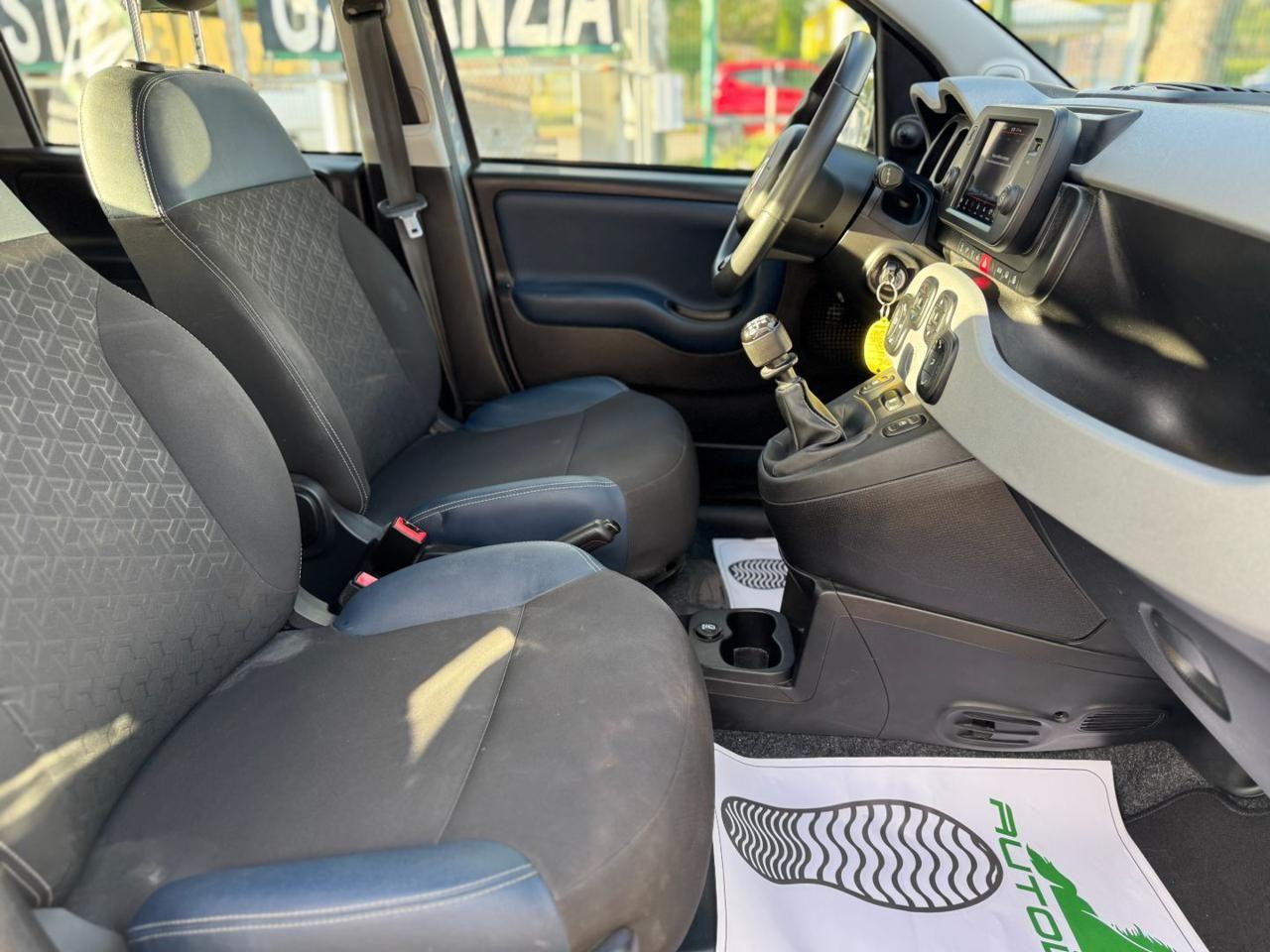 FIAT Panda Cross 1.0 FireFly S&S Hybrid UniPro UConnect 7 Pollici