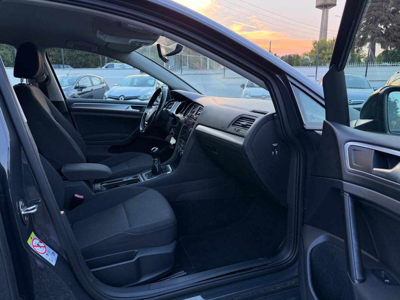 Volkswagen Golf 1.0 TSI 85 CV 5p. Trendline BlueMotion Technology