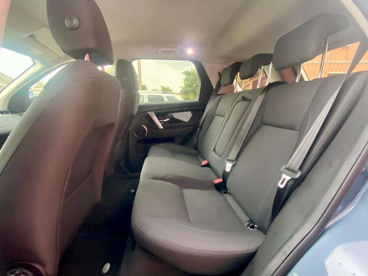 Land Rover Discovery Sport 2.0 TD4 180 CV AWD Auto R-Dynamic V. COCKPIT
