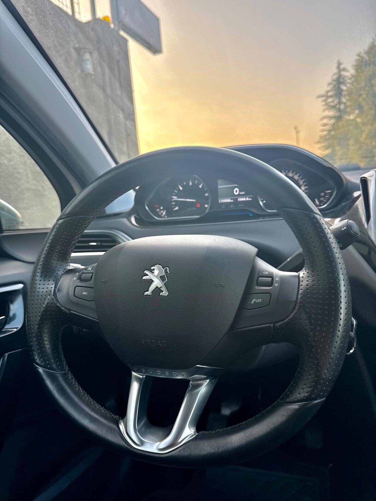 Peugeot 208 1.6 e-HDi 92 CV Stop&Start Allure,NAVI,LED,Bluetooth,Ecc.