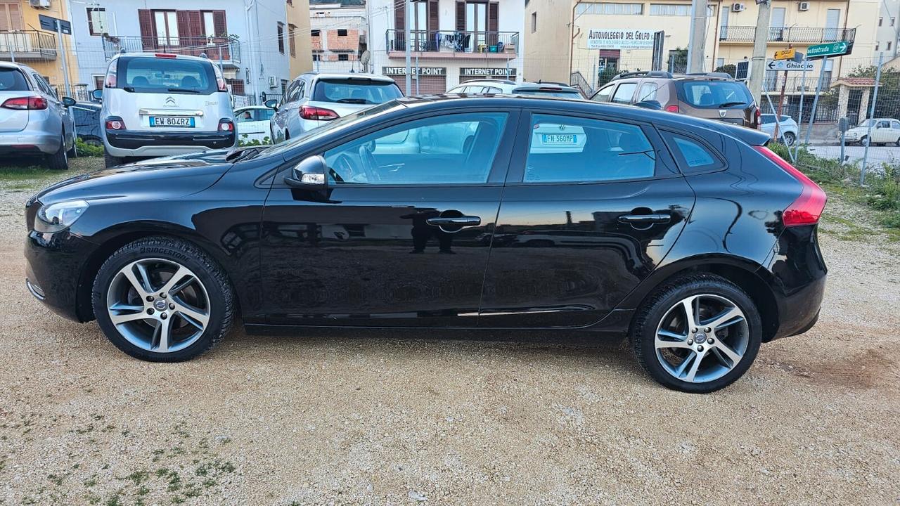 VOLVO V40 2.0 CC D2 120 CV 2015 KINETIC