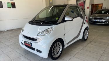 Smart ForTwo 1000 52 kW MHD coupé pure