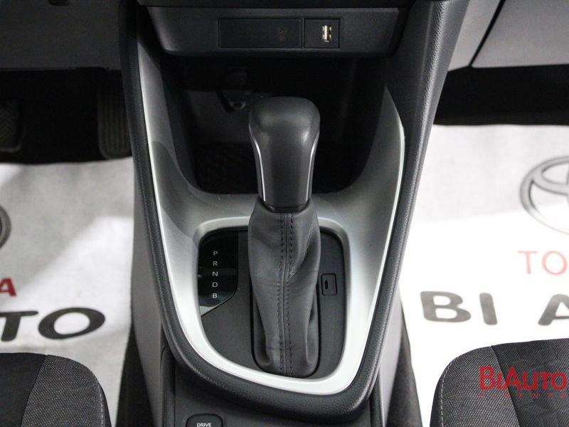 Toyota Yaris Hybrid Style MY22