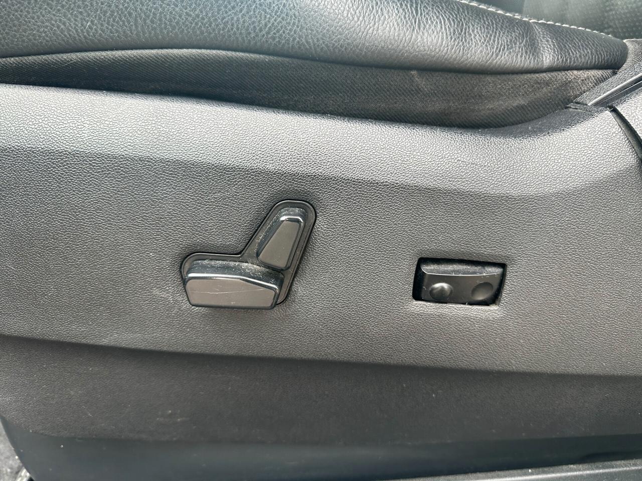 Lancia Voyager 2.8 Turbodiesel Gold 163 CV