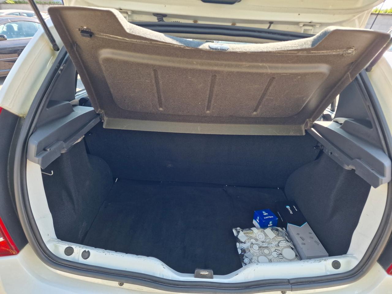 Dacia Sandero 1.2 GPL 75CV 98000 km