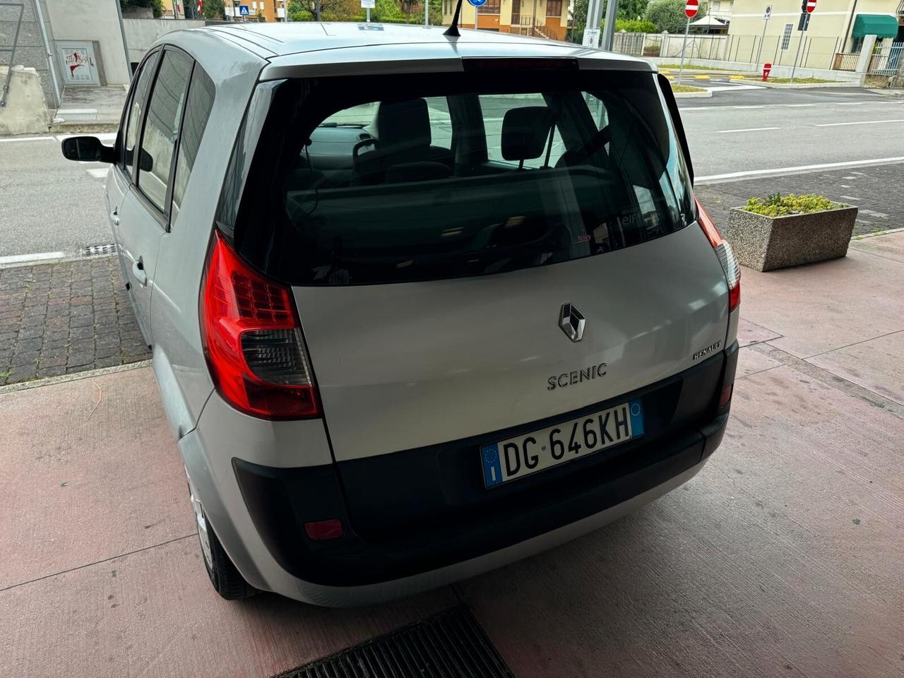 Renault Scenic Scénic 1.5 dCi/105CV Dynamique