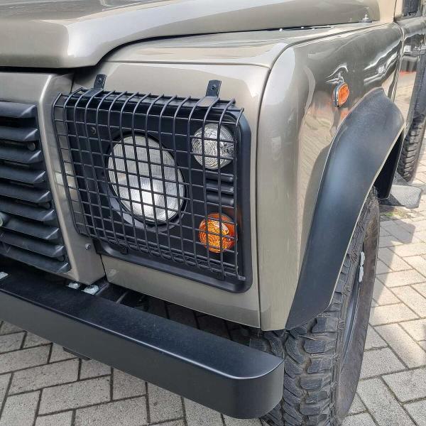 Land Rover Defender RESTORED 90 2.2 PUMA TD4- LIFE&STYLE
