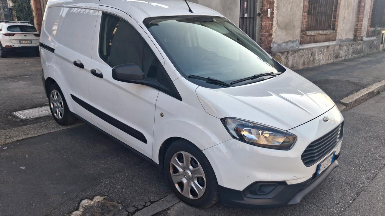 Ford Tourneo Courier 1.5 TDCI 75 CV Plus