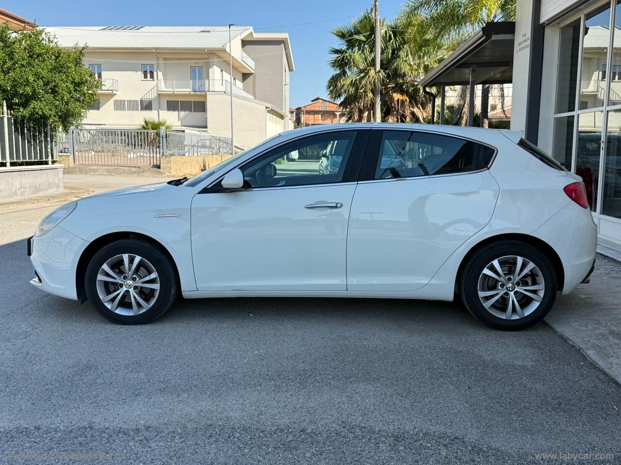 ALFA ROMEO Giulietta 1.6 JTDm-2 105 CV Distinctive
