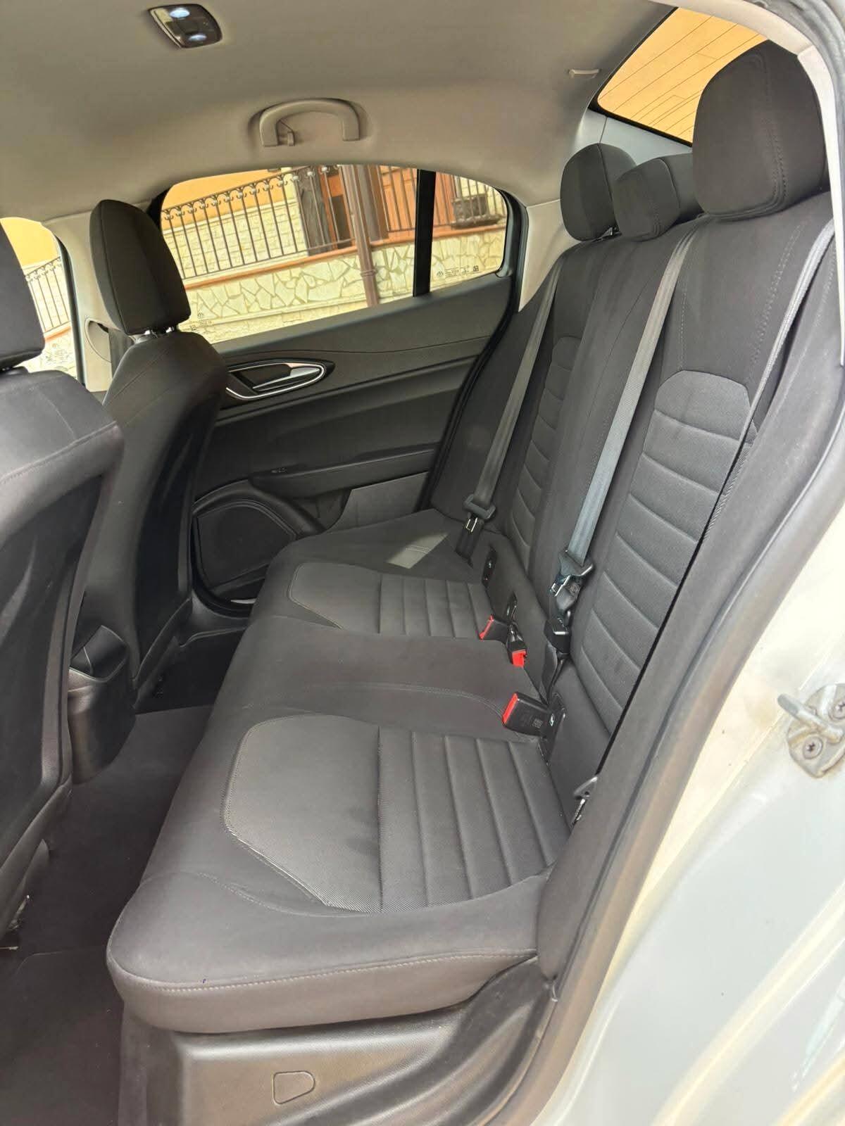 Alfa Romeo Giulia 2.2 Turbodiesel 180 CV Super