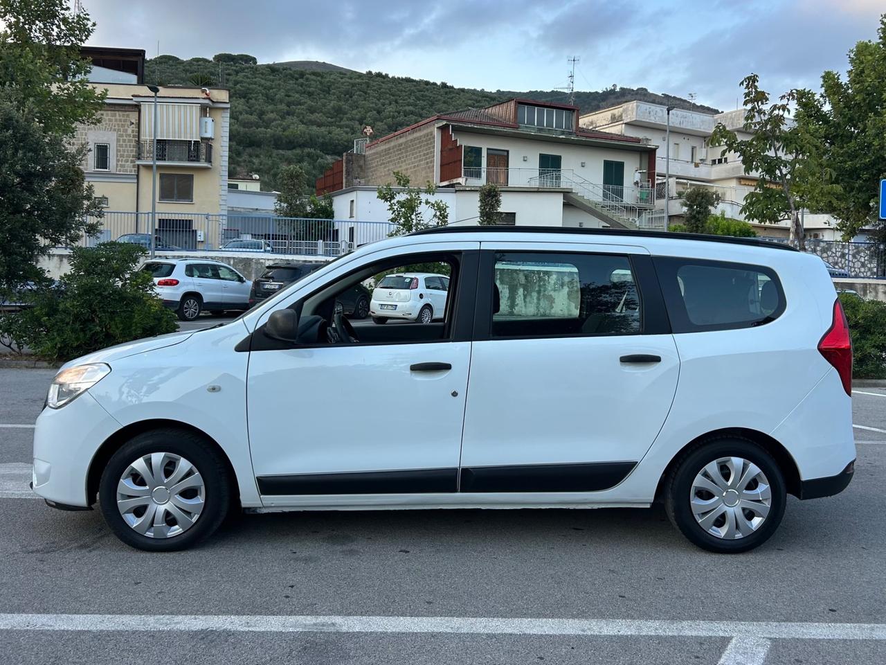 Dacia Lodgy 1.5 Blue dCi 8V 95CV 7 posti Essential