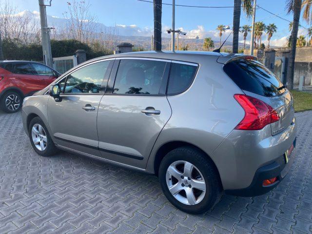 PEUGEOT 3008 1.6 HDi 115CV Business