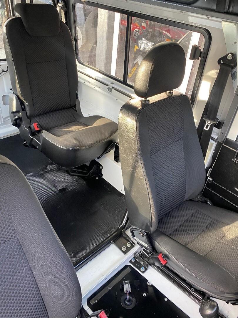 LAND ROVER Defender 90 2.2 TD4 Station Wagon n1